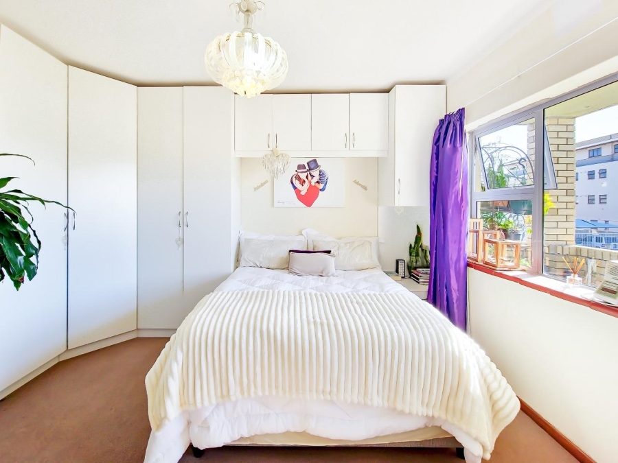 2 Bedroom Property for Sale in Bergvliet Western Cape